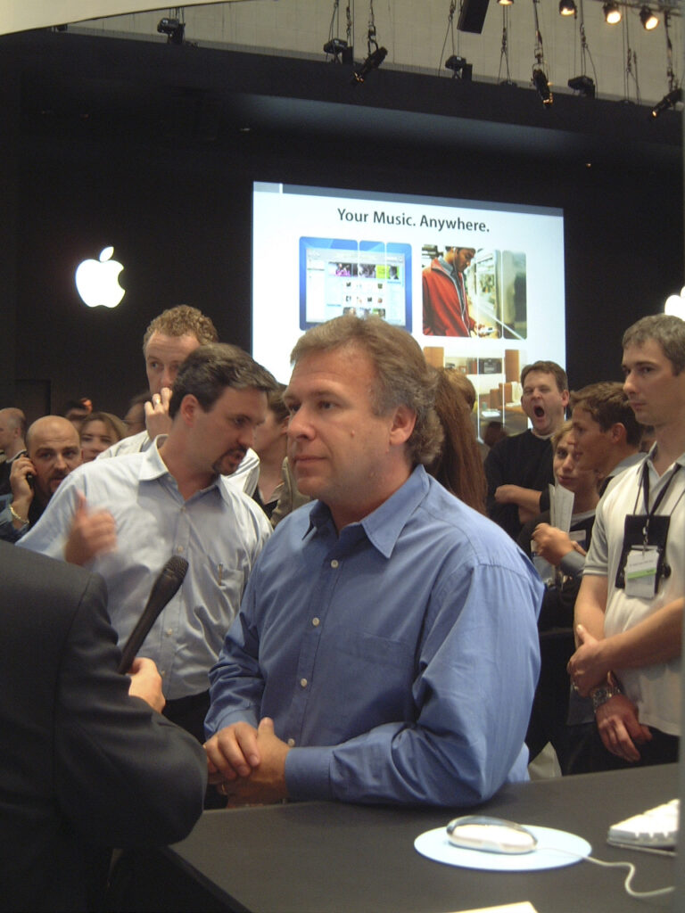 Apple Expo 2004 Phil Schiller