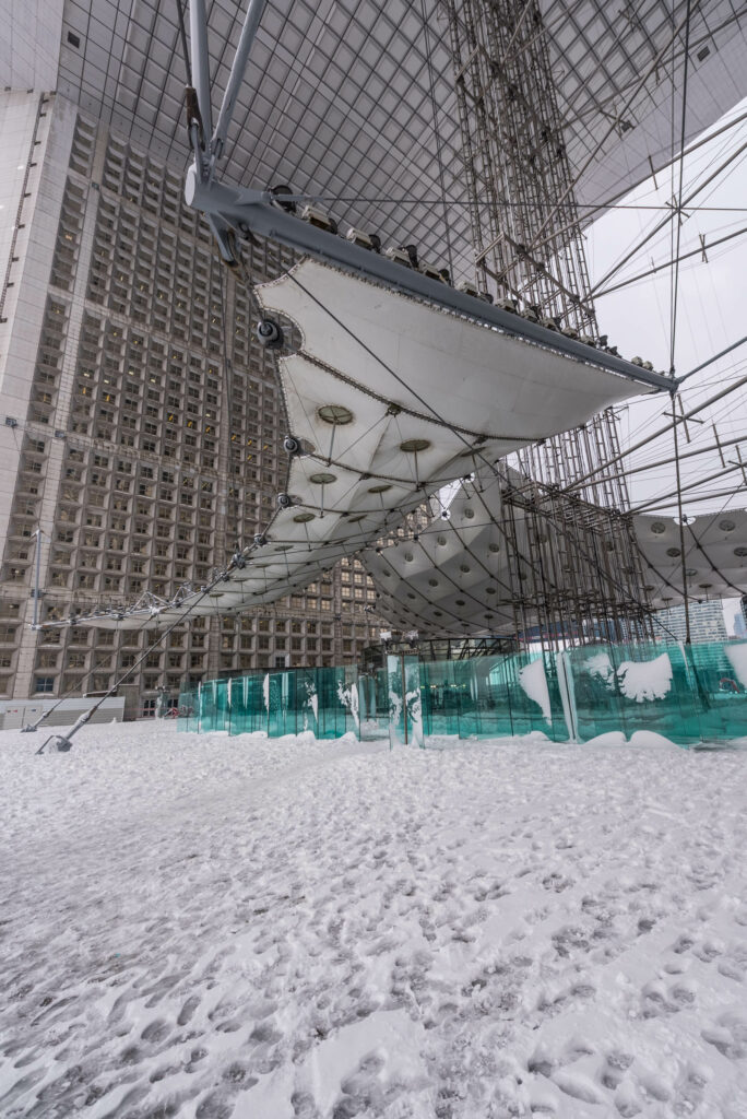 La Grande Arche sous la neige